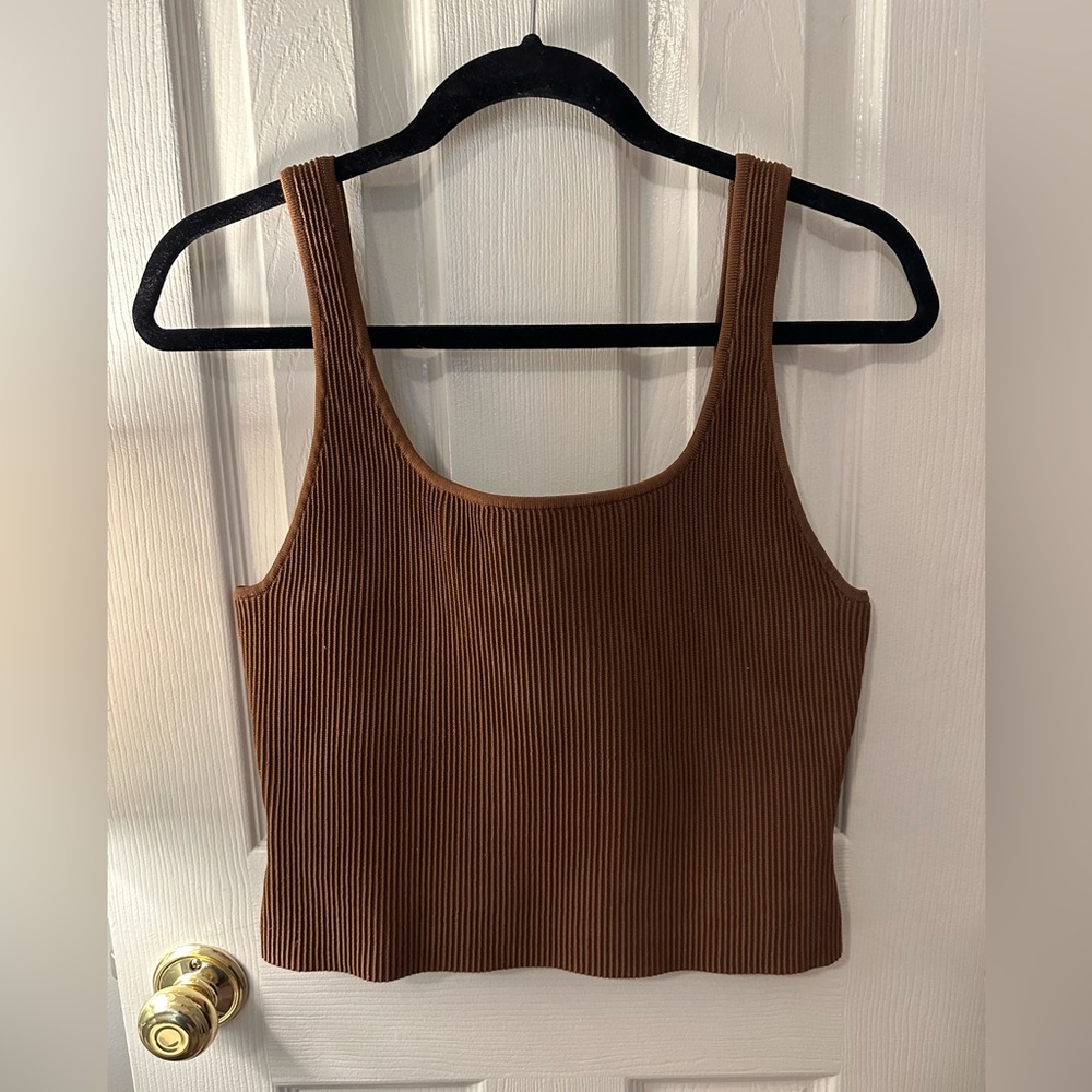 Aritzia Babaton Squareneck Sculpt Knit tank